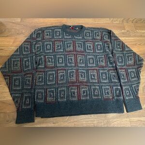 Vintage Jantzen Men's Crewneck Sweater - Gray and Red Geometric